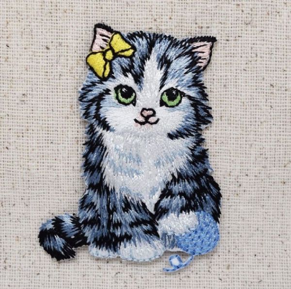 Gray Kitty Cat - Blue Yarn Ball